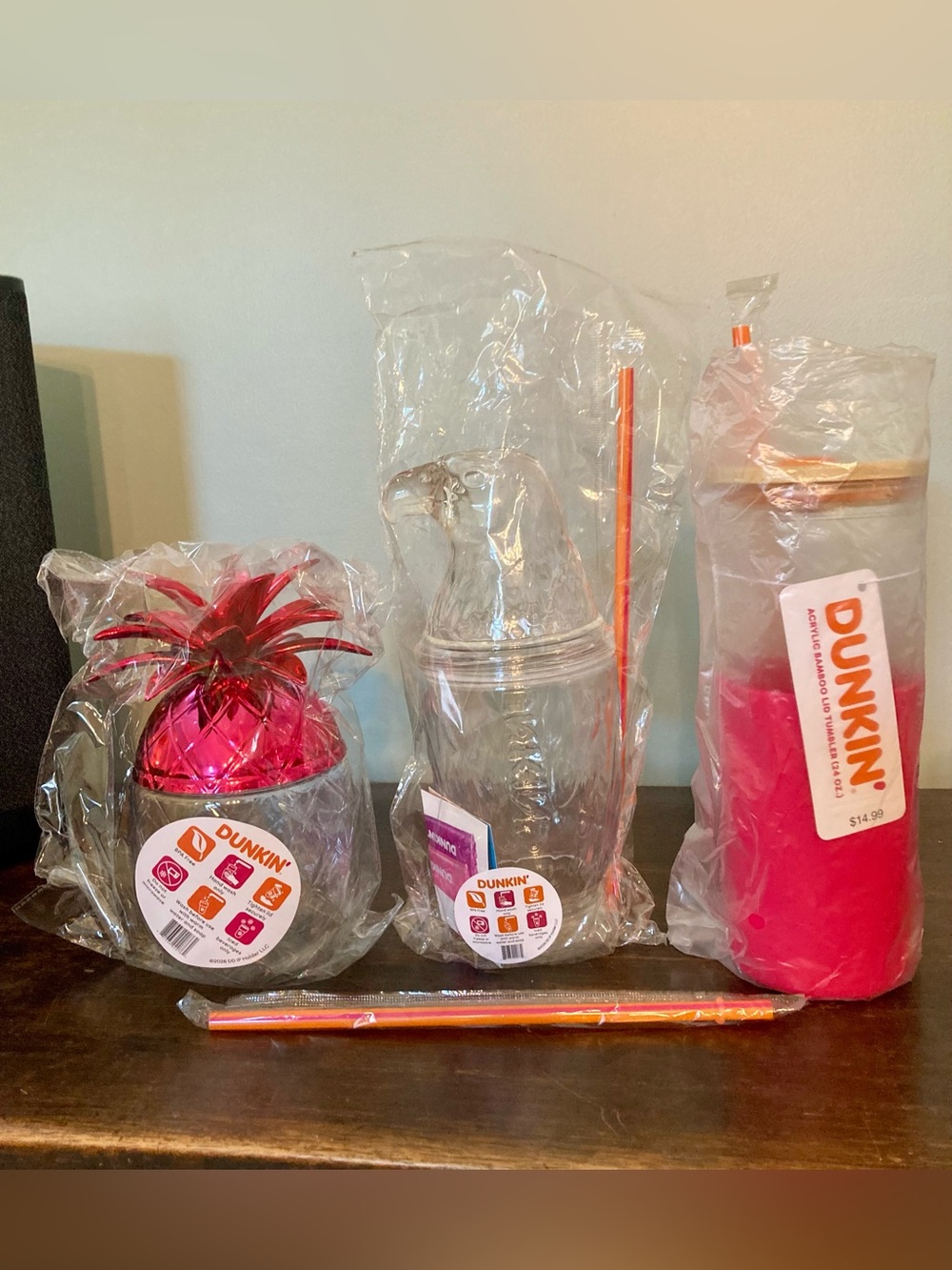 Dunkin Eagle, Pineapple & Tumbler Drinkware Set